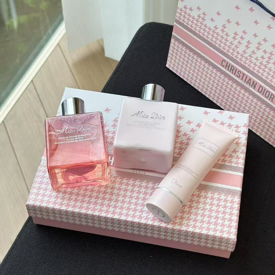 Miss Dior 3-Piece Luxury Gift Set for Women – Eau de Parfum, Body Lotion & Shower Gel Collection